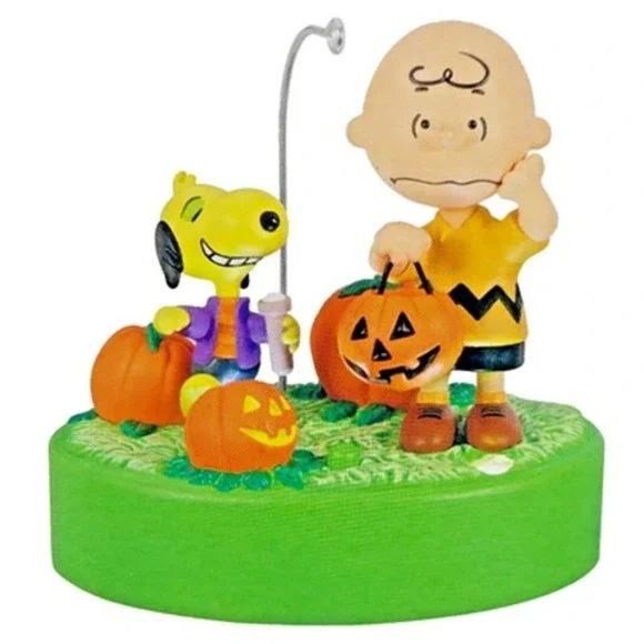 Hallmark TRICK-OR-TREATING PALS 2024 Halloween Keepsake Magic Ornament Snoopy - Picture 2 of 6